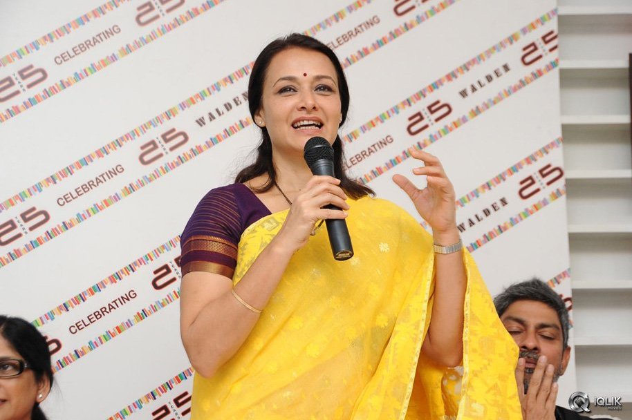 Celebs-at-Walden-25-Years-Press-Meet